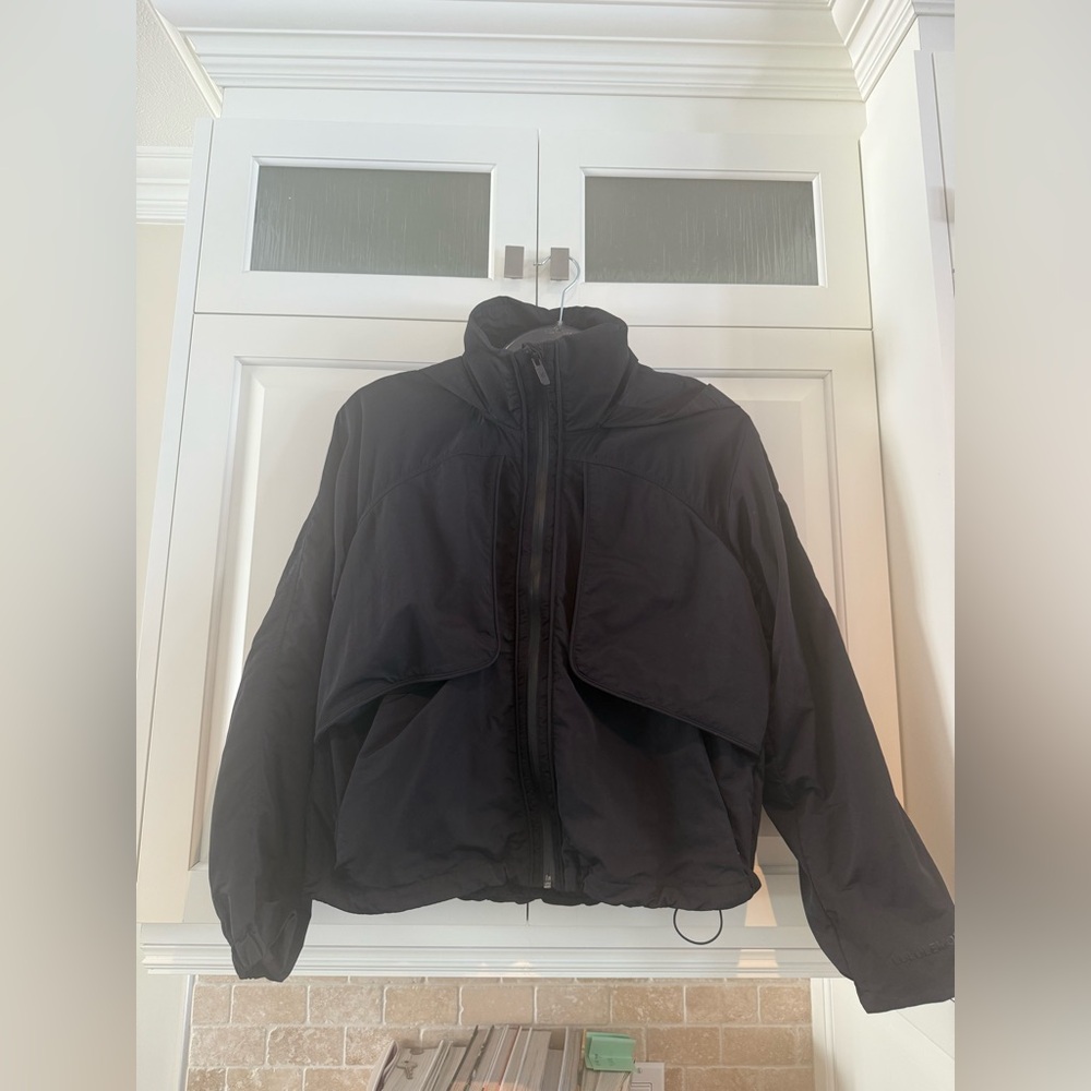 Lululemon Always Effortless Jacket Size 6 Black Excellent condition, like new